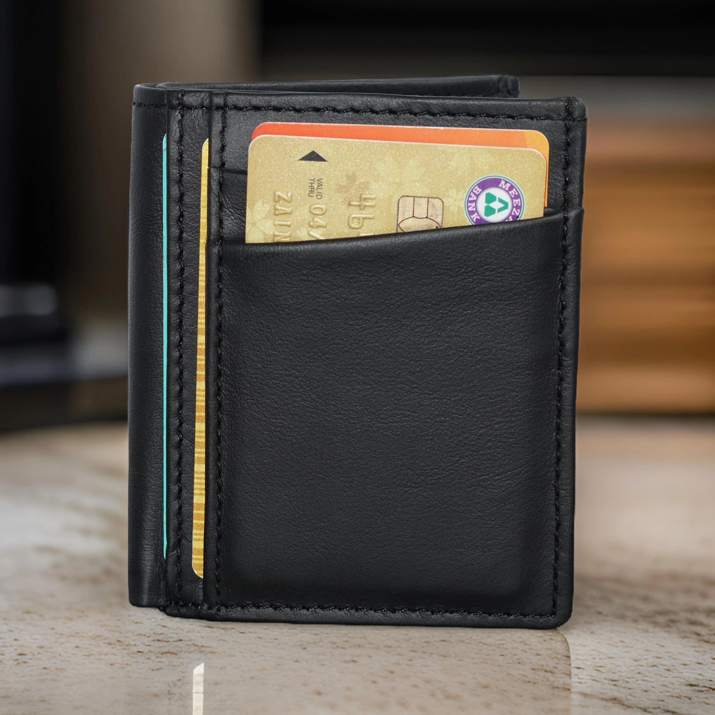 Slim Leather Wallet – Stylish Multi-Slot Card & Maximum Functionality Without Bulk